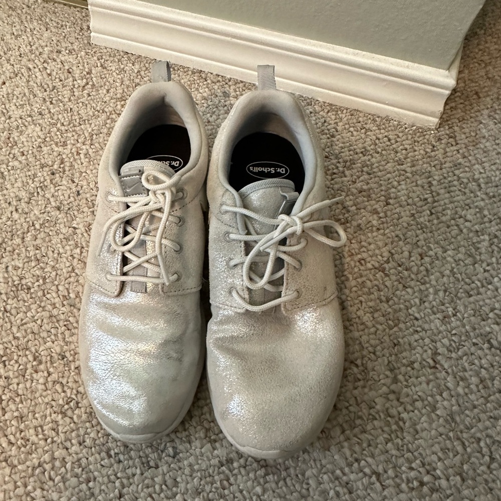 Nike Roshe One Shimmery Silver Sneaker